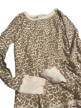 Planet Gold size of Animal Print Long Sleeve Sweater in Beige and Cream sz med